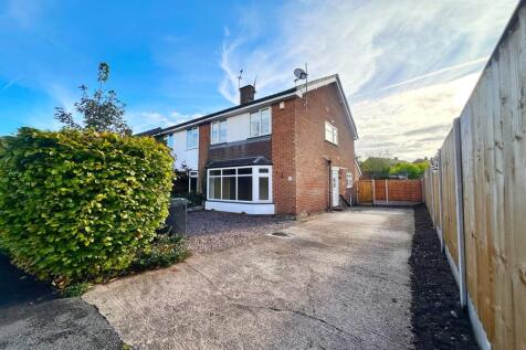 Stockport, SK12 - property photo