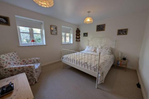 PXL_20251202_1032...