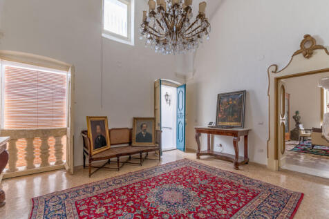 063_palazzo_urselli_for_sale_grottaglie_puglia.jpg