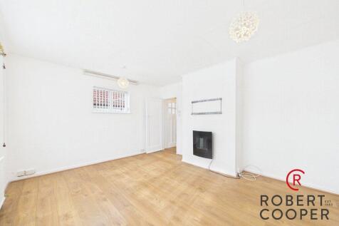 Woodford Crescent, Pinner, HA5 photo 4