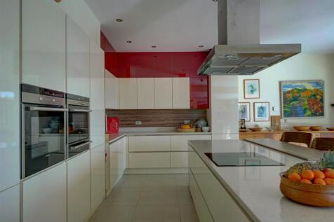 48a Worcester Rd (37