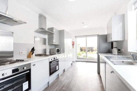 Fishponds, Lodge Causeway, BS16 3QE photo 4
