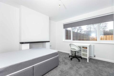Cortis Ave-10.jpg