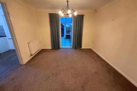 2 Maxwell Dining Room.jpg