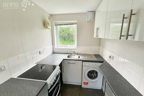 Cannock Way, Lower Earley, RG6 photo 3