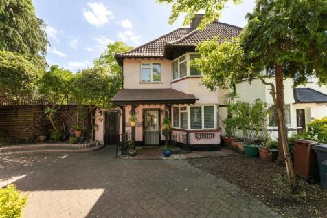 Underwood Road, E4