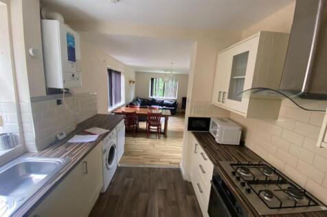 5-bed semi-detached on £134pppw, Weld Road, Withington, £2,903/mo