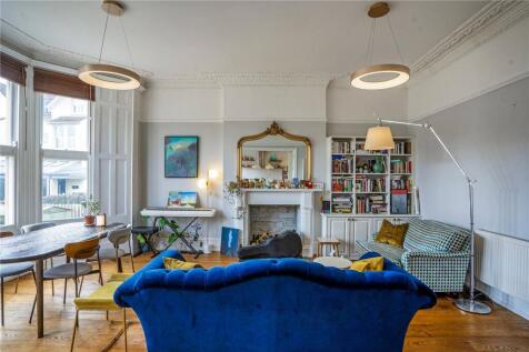 Sitting/Dining Room