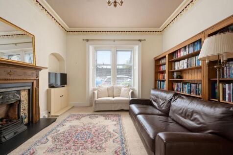 Ronald Place, Riverside, Stirling, FK8 photo 4