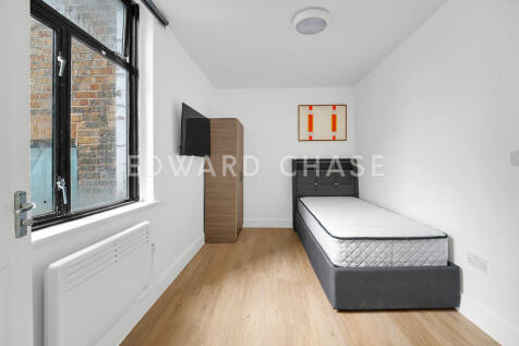 *En-Suite Room, All Bills Included, High Road* photo 3