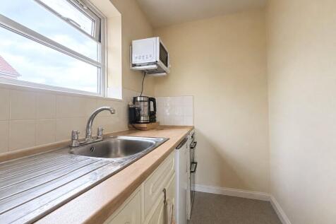 Tilehurst Road, Reading, Berkshire, RG30 photo 3