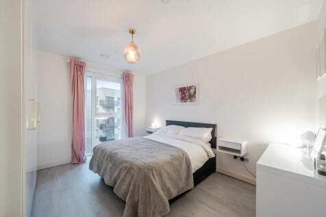 1388375-4-69383a5...