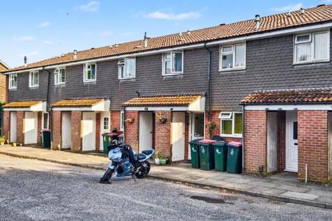 2 Bedroom Flat in Southgate for Sale