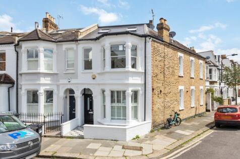2 Bed Part Furnished Apartment
