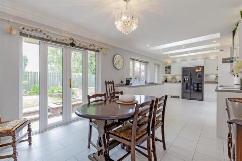 Integrated Dining Kitchen