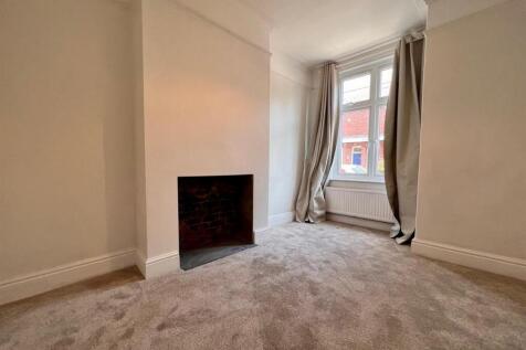 24 Balmoral.jpg