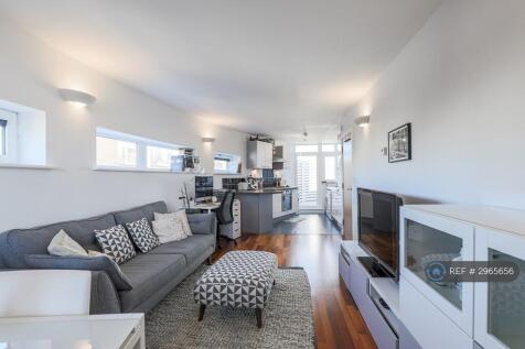 Living And Kitchen 2