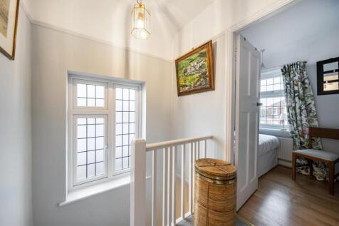 Davidson Frost-Wellings, DFW, Broadcroft Avenue, H