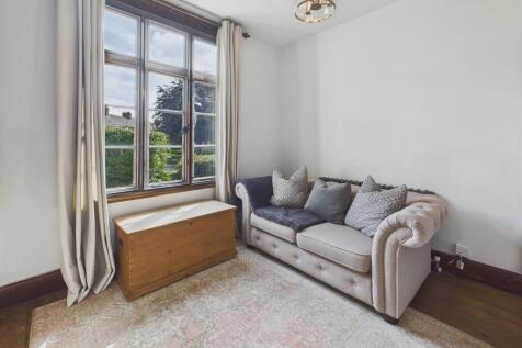 CAM04273G0-PR0157...