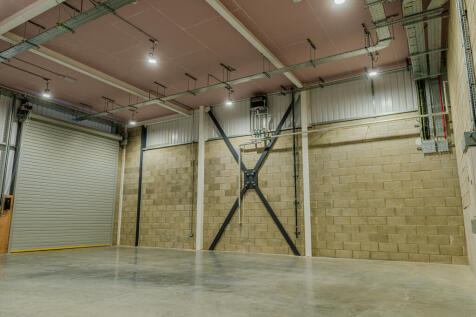 Light Industrial to rent Image 7
