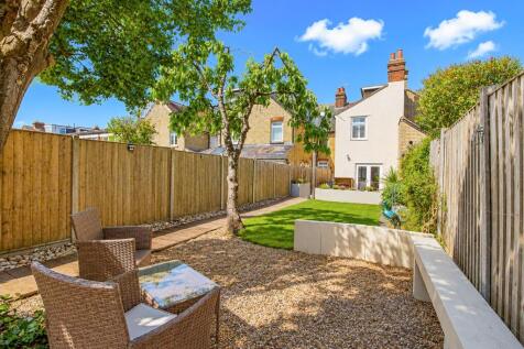22 Bearton Road_Externals-3.jpg