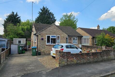 Aylesbury, HP21 - property photo
