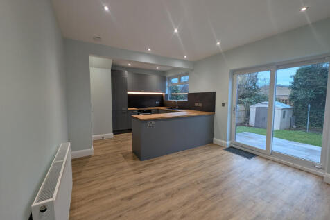 Royds Avenue, Ossett, West Yorkshire photo 4