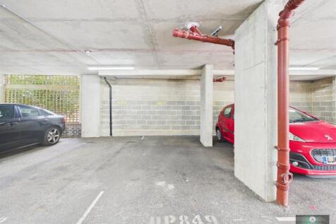 CAM02067G0-PR0382-STILL012.jpg