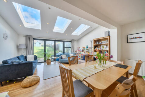 Dining/Family Room
