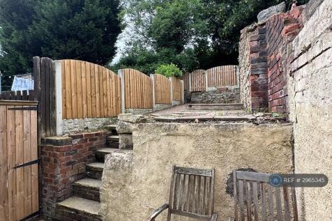 Kimberworth Park Road, Rotherham, S61 photo 3