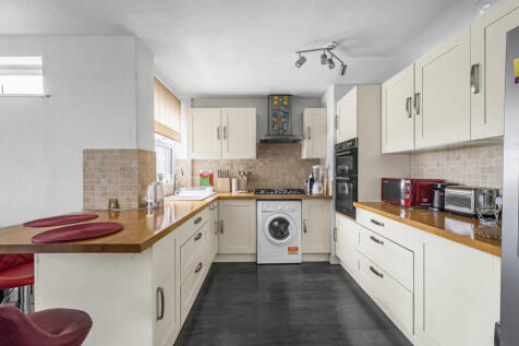 Reception/Kitchen