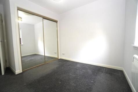 31 Castle Court, Kirkintilloch, Glasgow G66 1LL photo 3