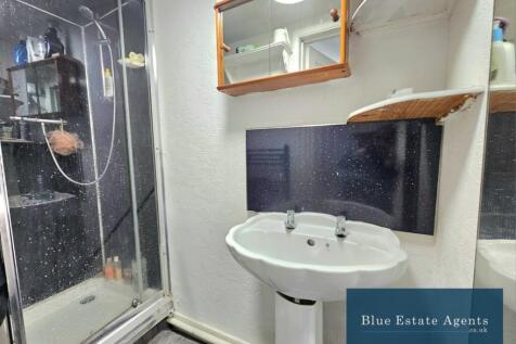 First Floor Shower Suite 
