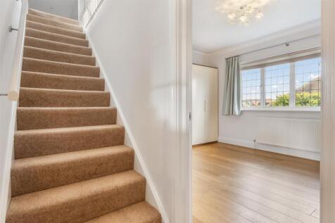 Bedroom / Loft Entrance Room
