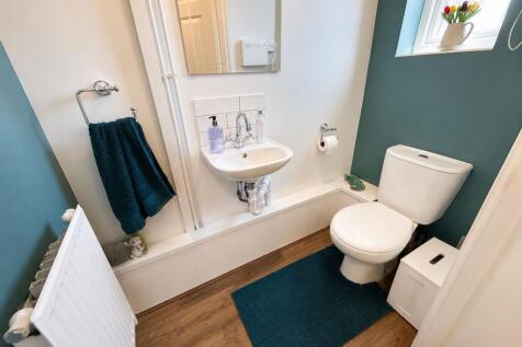 Wc/Cloakroom