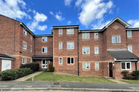 London, SE7 - property photo