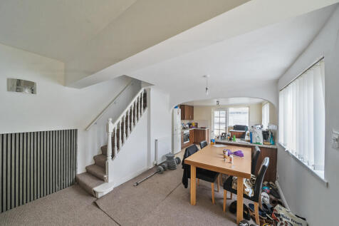 1328141-4-687f9f3...