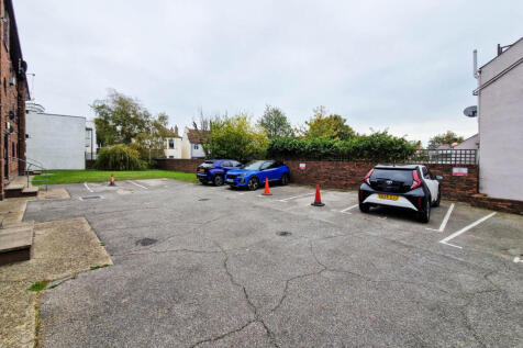Parking (one allocated space)
