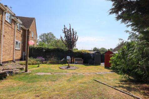 Rear garden (2).jpg