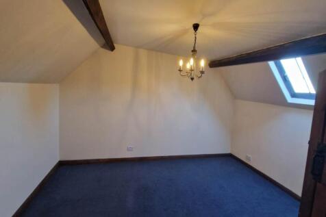 Bedroom One (3)