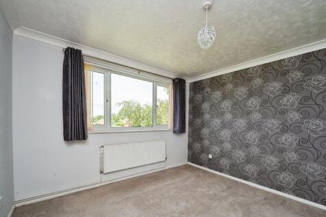 Bedroom 1 pic 1