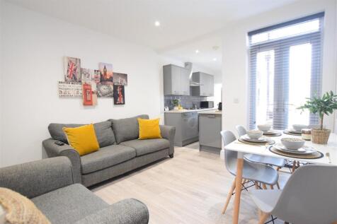 3-bed terraced on 27/28 - Trollope Street - Student House, £1,690/mo
