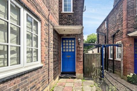 79 Valley Road, Streatham, London SW16 2XL