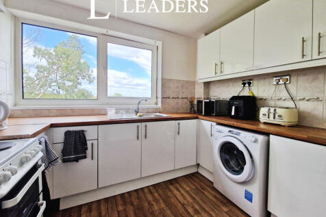 8a64d158-Kitchen