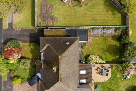 12 Ufton Crescent 6.jpg