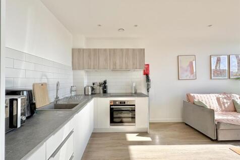 Living Room / Kitchen
