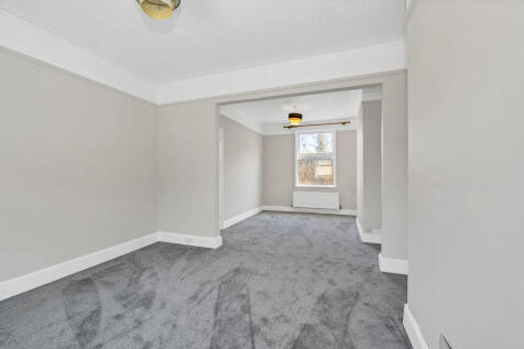 Sitting/Dining Room