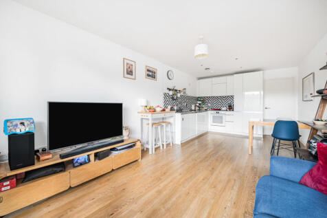 Reception/Kitchen