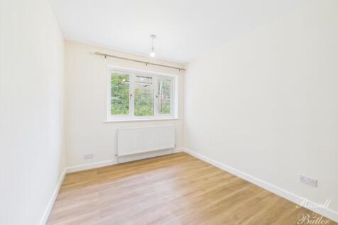 CAM02127G0-PR0342-STILL023