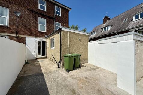 8, Ashley Road, Bangor photo 4